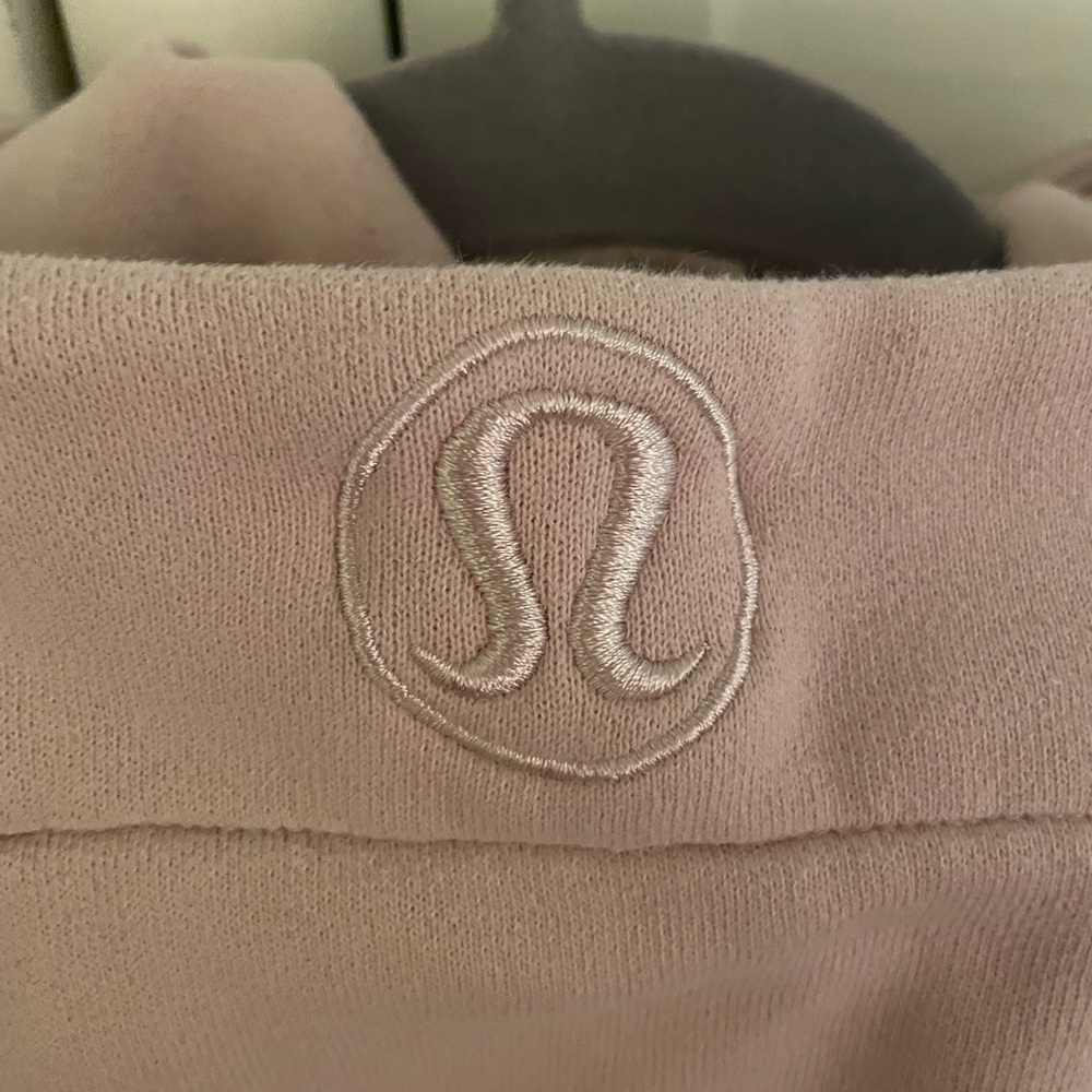 Lululemon Scuba Full-Zip Hoodie - Picture 3 of 5